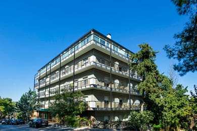 Pefka Hotel Thessaloniki - Image 2