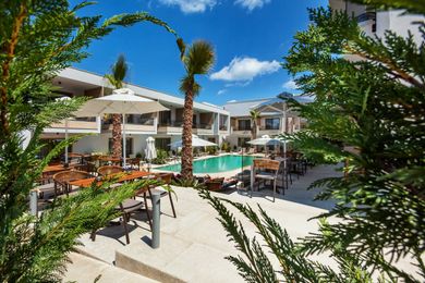 Pefki Deluxe Residences - Image 5