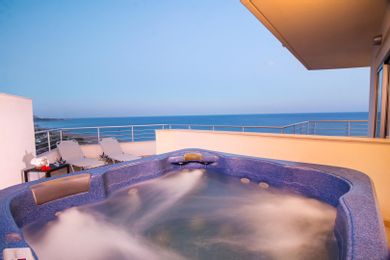 Panoramic Suite with Sea view & Outdoor Jet-bath