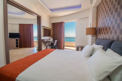 Panoramic Suite with Sea view & Outdoor Jet-bath