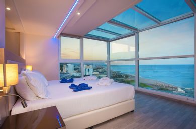 Sky Suite with Panoramic Sea view & Outdoor Jet-bath