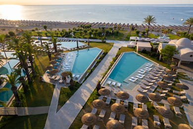 Pegasos Deluxe Beach Hotel - Image 2