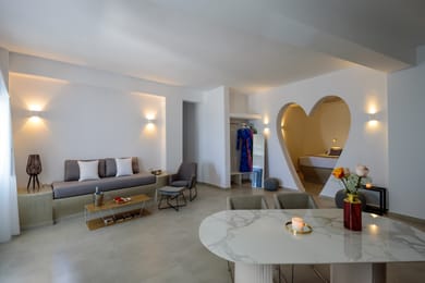 Heart Plunge Pool Suite