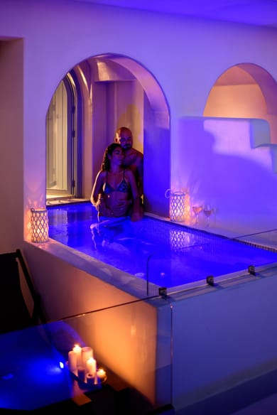 Pegasus Cave Hot Tub Suite