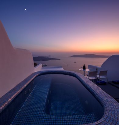 Honeymoon Suite with Hot Tub