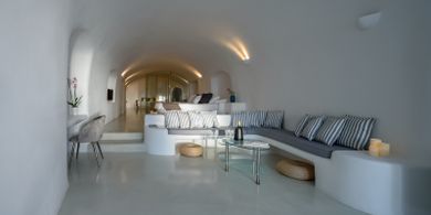 Deluxe Plunge Pool & Indoor Hot Tub Suite