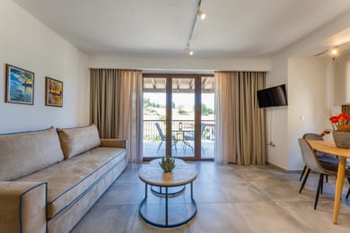 Penelope Luxury Suites - Image 3