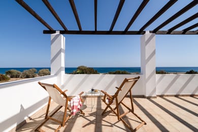 Perfect Beach House - Image 2