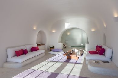 Perivolas Luxury Suite