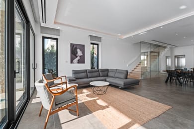 Chronos Front Sea View Villa