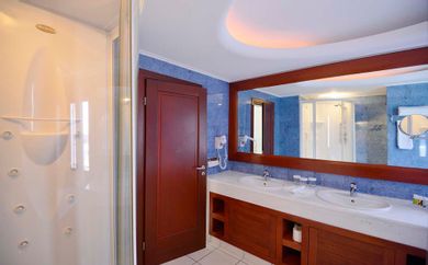 Cozy Honeymoon Suite Sea View