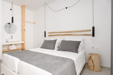 Economy Room