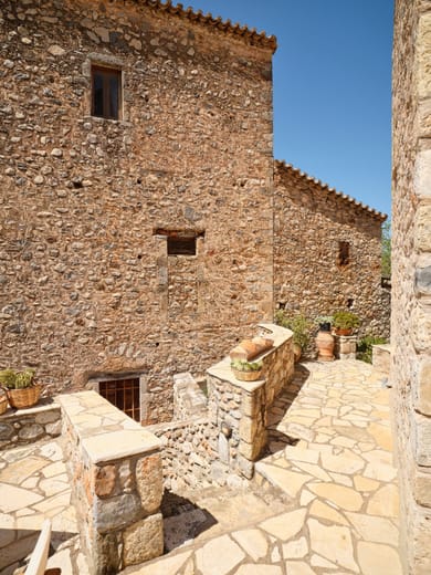 Petreas Tower - Image 3