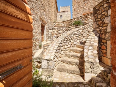 Petreas Tower - Image 4