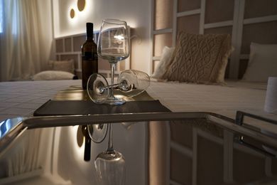 Petri Suites Santorini - Image 3