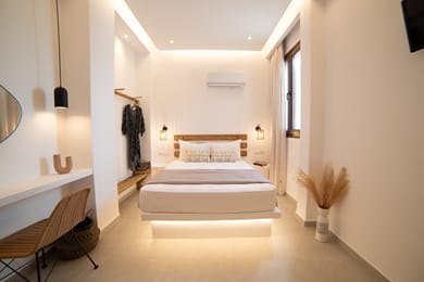 Deluxe Double Room with Partial Sea View