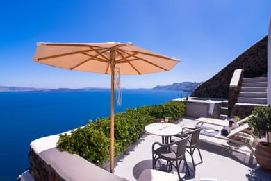 Althaea Honeymoon Cave Suite with Caldera View & Hot Tub 35m²