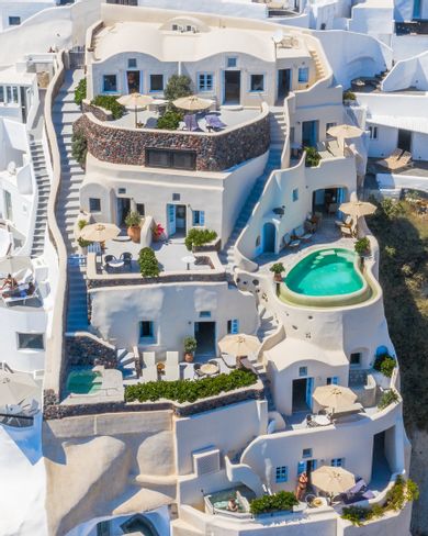 Pezoules of Oia - Image 2