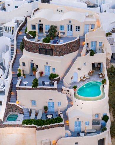 Pezoules of Oia - Image 6