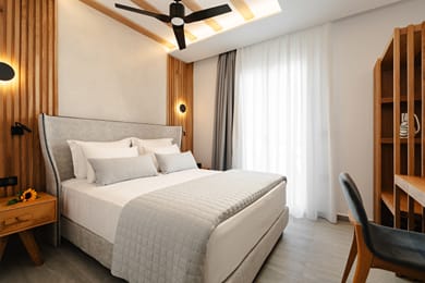 Phaistos Suites - Image 4