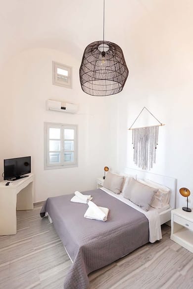 Standard Suite with Partial Sea View