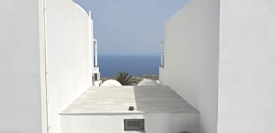 Standard Suite with Partial Sea View