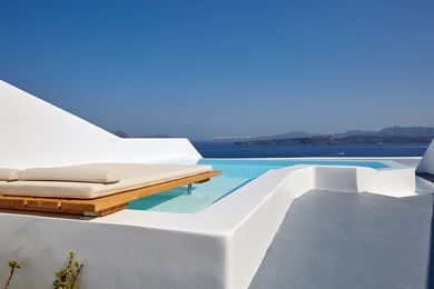 The Elite Villa with a Unique Heated Infinity Pool - Caldera Sea View