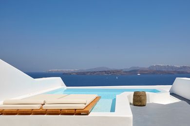 The Elite Villa with a Unique Heated Infinity Pool - Caldera Sea View