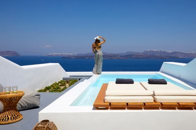 Honeymoon Suite with Heated Infinity Pool - Caldera Sea View