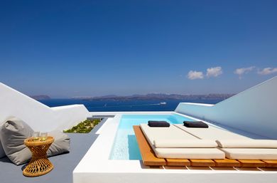 Honeymoon Suite with Heated Infinity Pool - Caldera Sea View