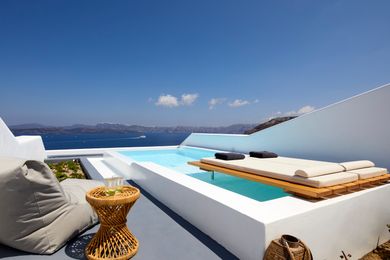 Honeymoon Suite with Heated Infinity Pool - Caldera Sea View