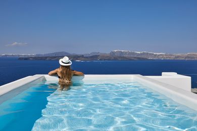 Prestige Suite with Heated Infinity Pool - Caldera Sea View