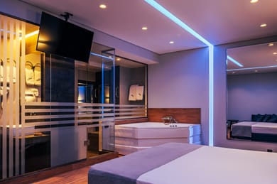 Jacuzzi Suite