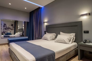 Pines Hotel - Image 3