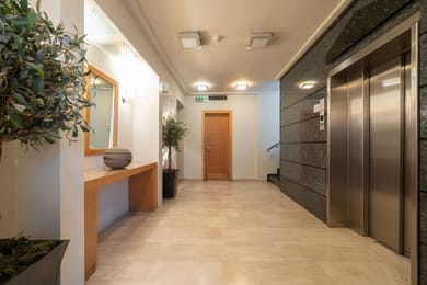 Pines Hotel - Image 7