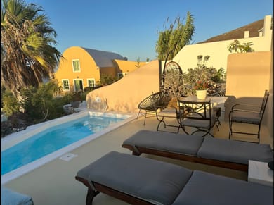 Exclusive 2 Bedrooms and 1 Split Level Bedroom Villa with Outdoor Jetted Pool and Sea & Sunset View