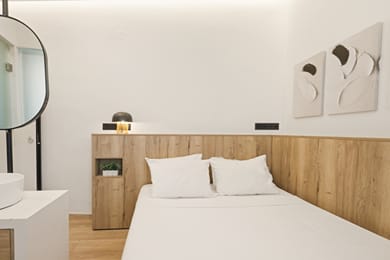 Economy Business Room