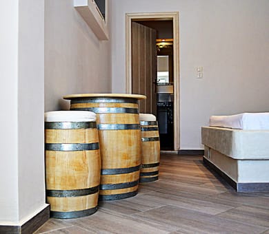 Plastiras Rooms Santorini - Image 4