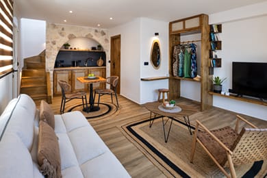 Plastiras Rooms Santorini - Image 7