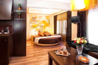 Plaza Hotel Thessaloniki - Image 5