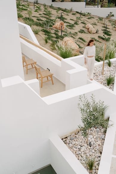 Pnoes Skyros - Image 4