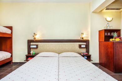 Elinotel Polis Hotel - Image 4