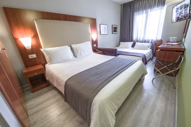 Polis Grand Hotel - Image 2