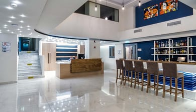 Pollis Hotel - Image 2