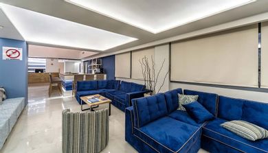 Pollis Hotel - Image 3