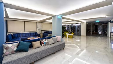 Pollis Hotel - Image 4