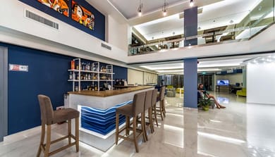 Pollis Hotel - Image 5