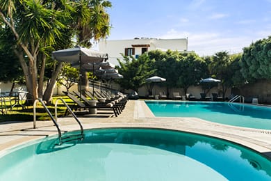 Polos Hotel Paros - Image 2