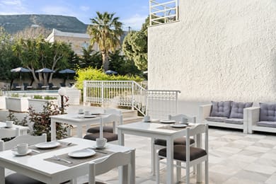 Polos Hotel Paros - Image 6
