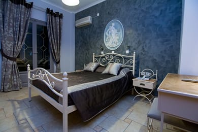 Polydefkis Hotel Santorini - Image 6